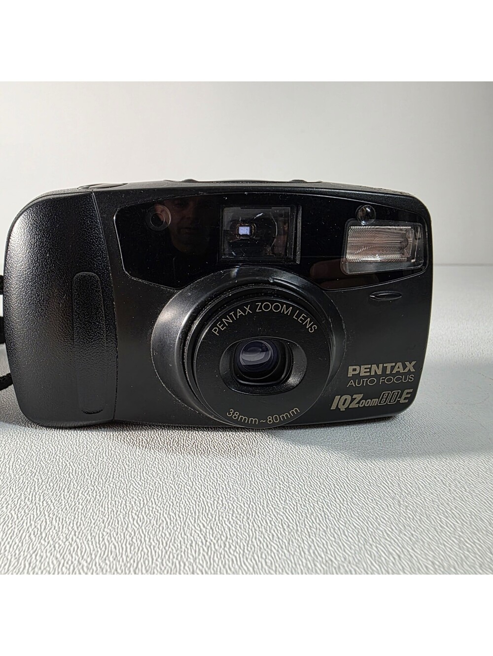 Pentax IQZoom 80-E Point & Shoot 35mm Film Camera W/Case WORKS